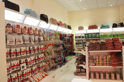 1484796189970343.jpg 样板店货架-6.JPG